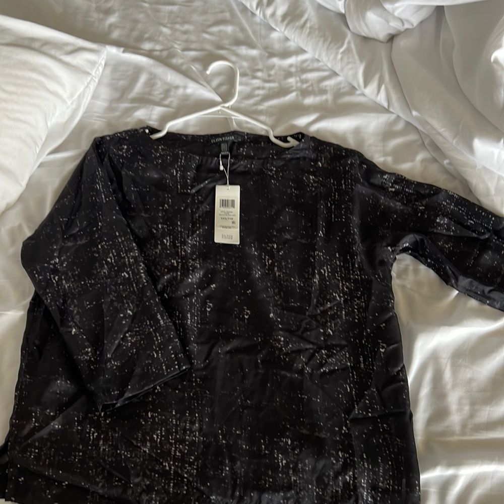 Eileen Fisher Silk Charcoal white/gray Top. Ballet Neckline Box Style
